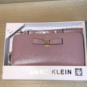 Anne Klein wallet